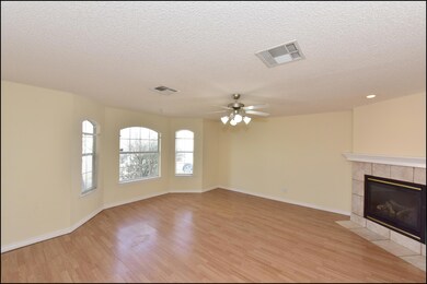 14292 Desert Ash Dr, Horizon City, TX 79928 - photo 3