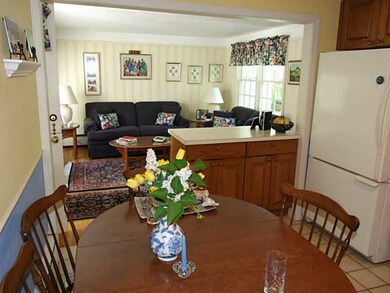 7 Briarwood Dr, Barrington, RI 02806 - photo 4