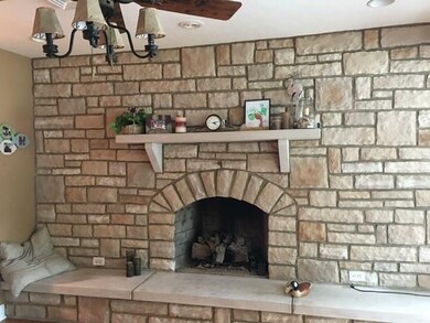 NEW STONE FIREPLACE GAS OR LOG BURNING
