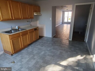 613 N Dukeland St, Baltimore, MD 21216 - photo 6
