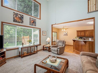 3812 SW Sandstone Dr, Lees Summit, MO 64082 - photo 5