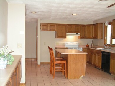 57 Lawton Rd unit B, Shirley, MA 01464 - photo 7