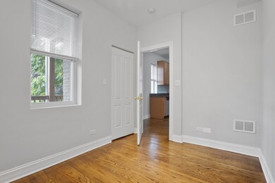 2009 W Jarvis Ave unit 3, Chicago, IL 60645 - photo 7