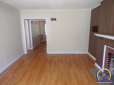 1227 SW Saline St, Topeka, KS 66604 - photo 3