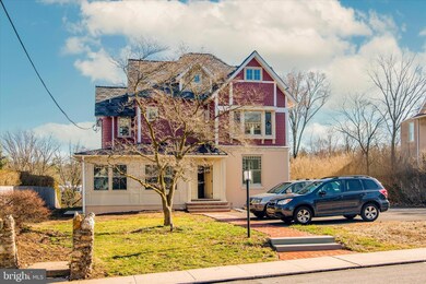 132 W Wayne Ave unit 1, Wayne, PA 19087 - photo 2