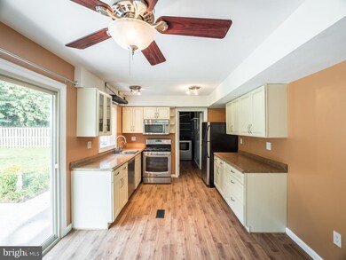 12003 Millstream Dr, Bowie, MD 20715 - photo 7