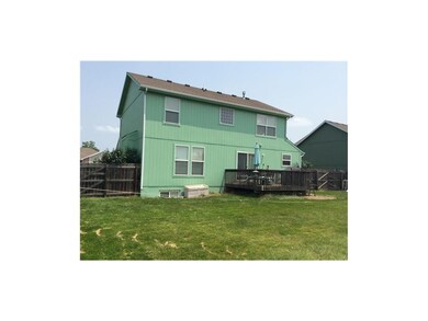 Nice Deck!  6' tall Wood Privacy Fence!!!