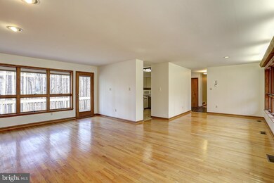 8678 Reservoir Rd, Fulton, MD 20759 - photo 5