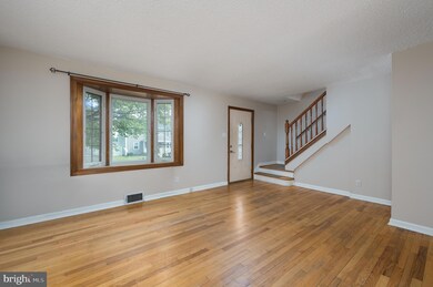 314 Mecray Ln, Maple Shade, NJ 08052 - photo 2