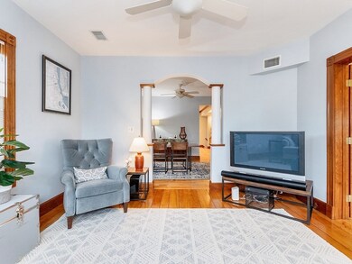 189 Robbins St unit 2, Waltham, MA 02453 - photo 4