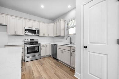 3280 Keegun Lp, Bellview, FL 32526 - photo 3