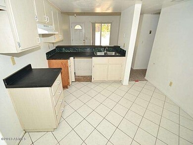 023-165923-kitchen-1