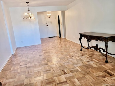 315 Atlantic Ave unit 1A, East Rockaway, NY 11518 - photo 5