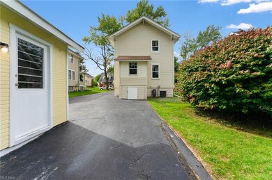 736 5th St, Struthers, OH 44471 - photo 4