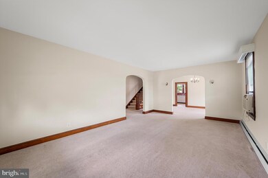 213 N Charles St, Charles Town, WV 25414 - photo 6