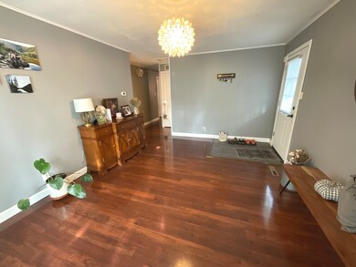 412 Tulsa Ave, Carpentersville, IL 60110 - photo 7