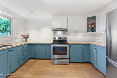 49 Pine St, Great Barrington, MA 01230 - photo 6