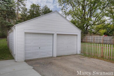 1220 Plymouth Ave NE, Grand Rapids, MI 49505 - photo 4