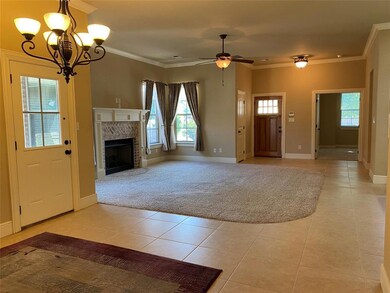 3310 Crystal Clear Ct, Granbury, TX 76049 - photo 5