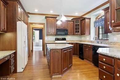 32810 Pheasant Ridge Ln, New Carlisle, IN 46552 - photo 5