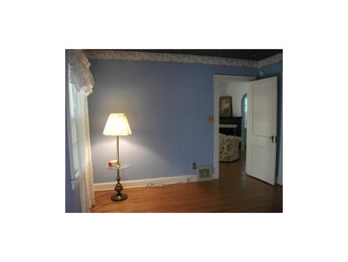 MASTER BEDROOM HAS ADDITIONAL SPACE  FOR OFFICE, N
