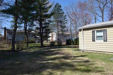 17 Harriet St, Albany, NY 12205 - photo 5