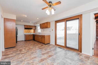 12107 Rockledge Dr, Bowie, MD 20715 - photo 5