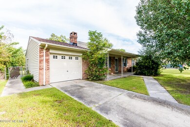 158 White Oak Blvd-30