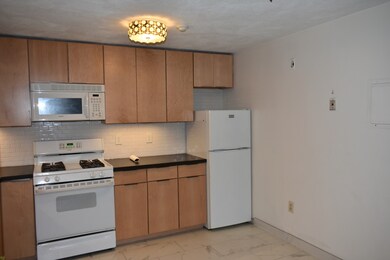 5 Karen Cir unit 12, Billerica, MA 01821 - photo 2