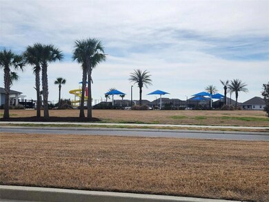 COMMUNITY RESORT STYLE POOL