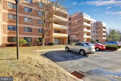 2901 Fallstaff Rd unit 201, Baltimore, MD 21209 - photo 2