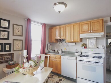 26 Washington Square unit 2, Marblehead, MA 01945 - photo 3