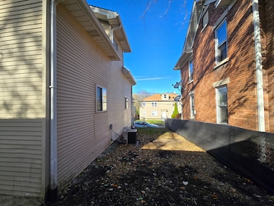 324 Rosewood Ave, Aurora, IL 60505 - photo 5