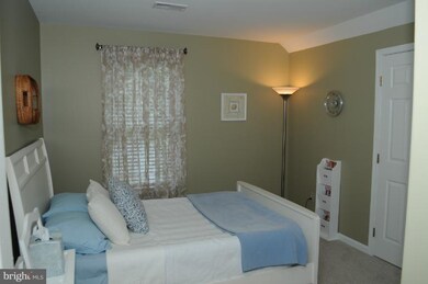 4252 Moot Dr, Dumfries, VA 22025 - photo 4