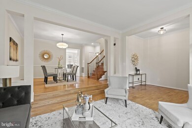 42487 Regal Wood Dr, Ashburn, VA 20148 - photo 7