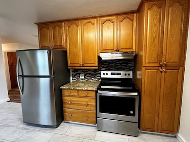 711 C St, Kerrville, TX 78028 - photo 3