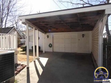 1291 SW MacVicar Ave, Topeka, KS 66604 - photo 2