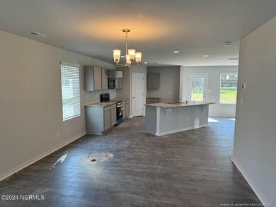 565 Walters Run Dr, Raeford, NC 28376 - photo 3