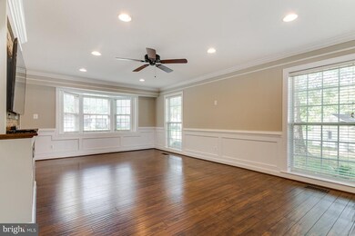 13147 Maltese Ln, Fairfax, VA 22033 - photo 4