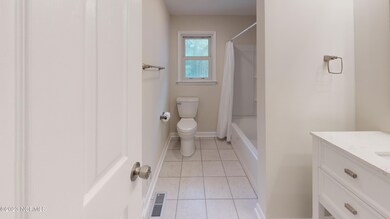 201-Country-Place-Rd-Bathroom(3)