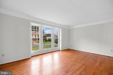 10217 Grovewood Way, Fairfax, VA 22032 - photo 7