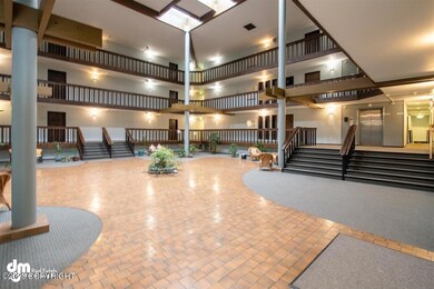 03-Lobby_ELI03926-HDR