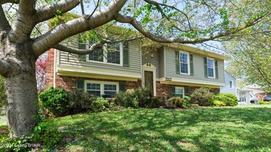 3605 Birnamwood Ct-102