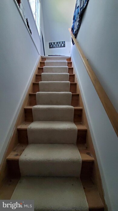 2033 Aspen Ln, Columbia, PA 17512 - photo 6