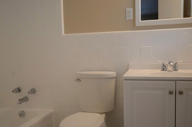 1822 Lullwater Rd, Albany, GA 31707 - photo 5