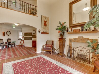 711 NE Randall Ave unit 201, Portland, OR 97232 - photo 5