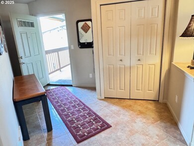 179 Laurel St unit 9, Florence, OR 97439 - photo 2