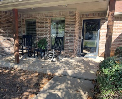 3107 Bowie St, Granbury, TX 76049 - photo 2