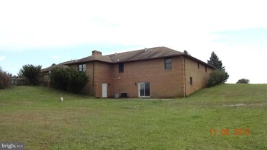 810 Duchess Dr, Sykesville, MD 21784 - photo 6