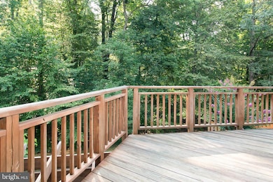 8039 Galla Knoll Cir, Springfield, VA 22153 - photo 3